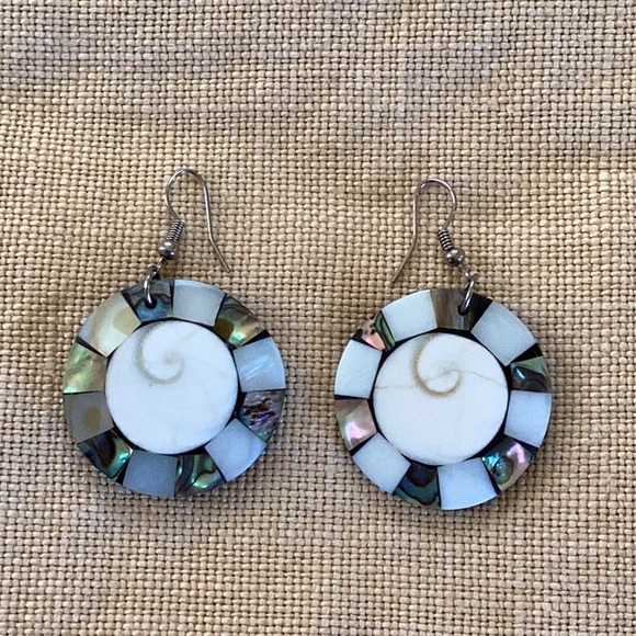 Mother of Perl earrings - Picture 1 of 2